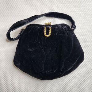 Vintage 50s Glam Black Velvet Handbag Purse Fabrique Pinup Gold Tone Accents